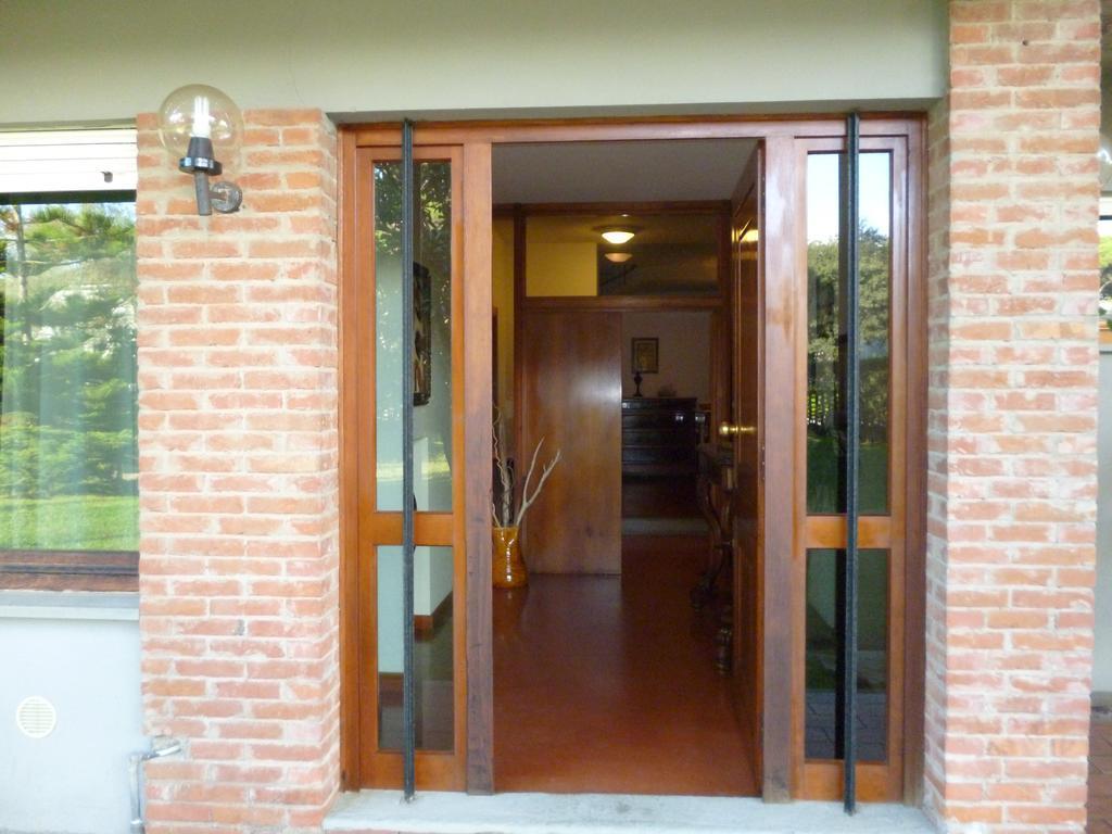 Il Geranio Vila Tirrenia Exterior foto