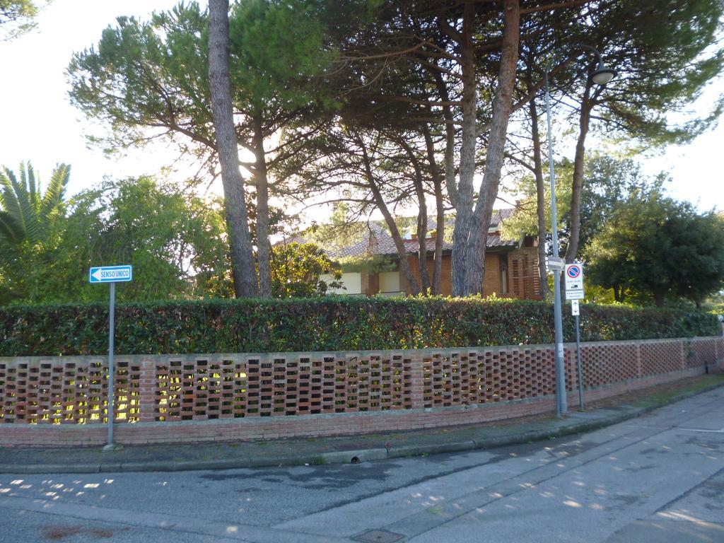 Il Geranio Vila Tirrenia Exterior foto