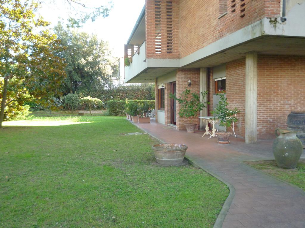 Il Geranio Vila Tirrenia Exterior foto