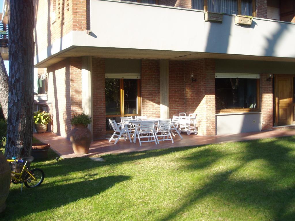 Il Geranio Vila Tirrenia Exterior foto